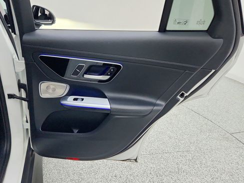Certified 2023 Mercedes-Benz GLC 300 image 33