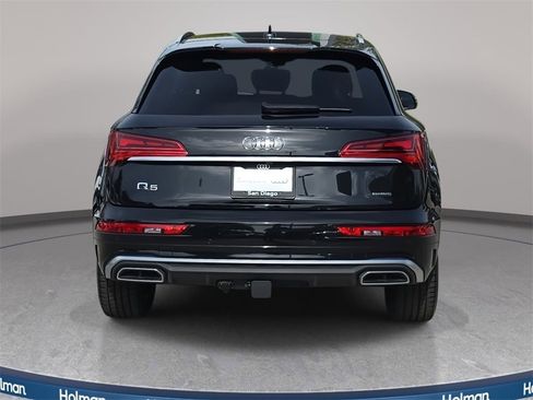 Used 2023 Audi Q5 2.0T Premium w/ Convenience Package image 5