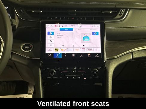 Used 2023 Jeep Grand Cherokee Overland w/ Luxury Tech Group IV image 26