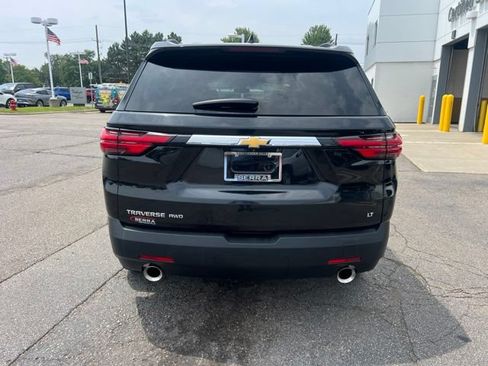 Used 2023 Chevrolet Traverse LT AWD/4WD image 6