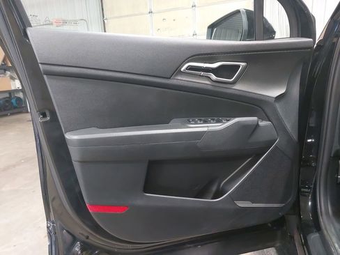 Used 2025 Kia Sportage LX image 26
