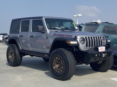 Used 2021 Jeep Wrangler Unlimited Rubicon AWD/4WD image 2