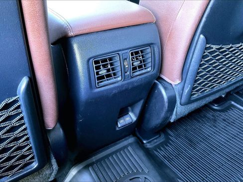 Used 2023 Toyota 4Runner Limited AWD/4WD image 10