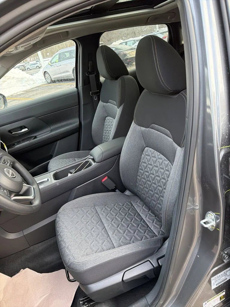 Used 2026 Nissan Kicks SV w/ Cold Weather Package AWD/4WD image 16