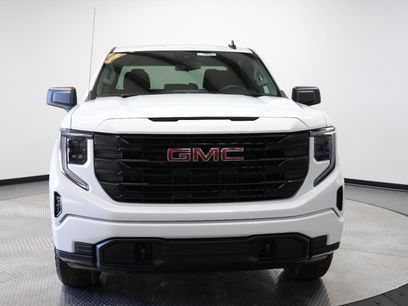 New 2026 GMC Sierra 1500 Pro w/ Graphite Edition