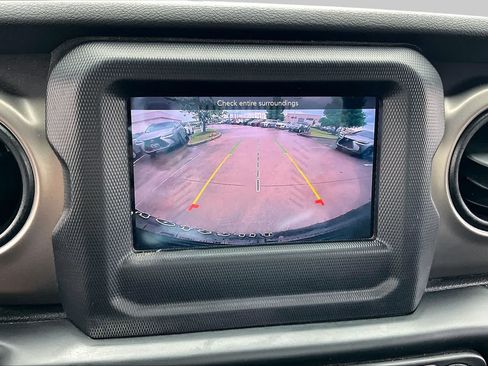 Used 2020 Jeep Wrangler Unlimited Sport AWD/4WD image 24