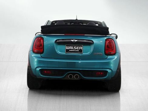 Used 2018 MINI Cooper S image 4