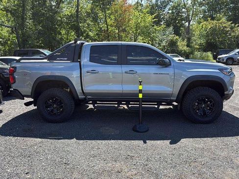 Used 2026 Chevrolet Colorado ZR2 w/ Midnight Edition AWD/4WD image 7