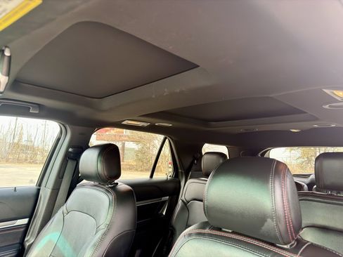 Used 2017 Ford Explorer Sport w/ Equipment Group 401A image 28