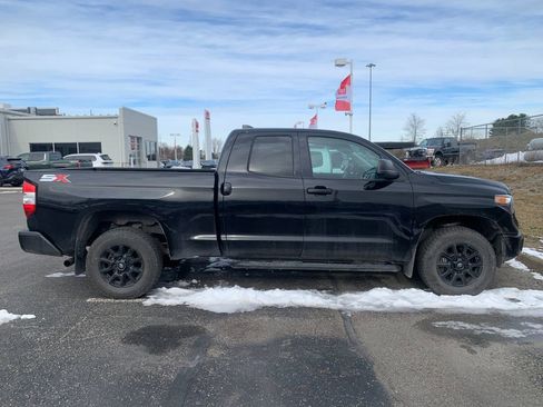 Used 2020 Toyota Tundra SR5 image 2