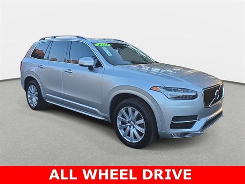 Used 2019 Volvo XC90 T6 Momentum image 3