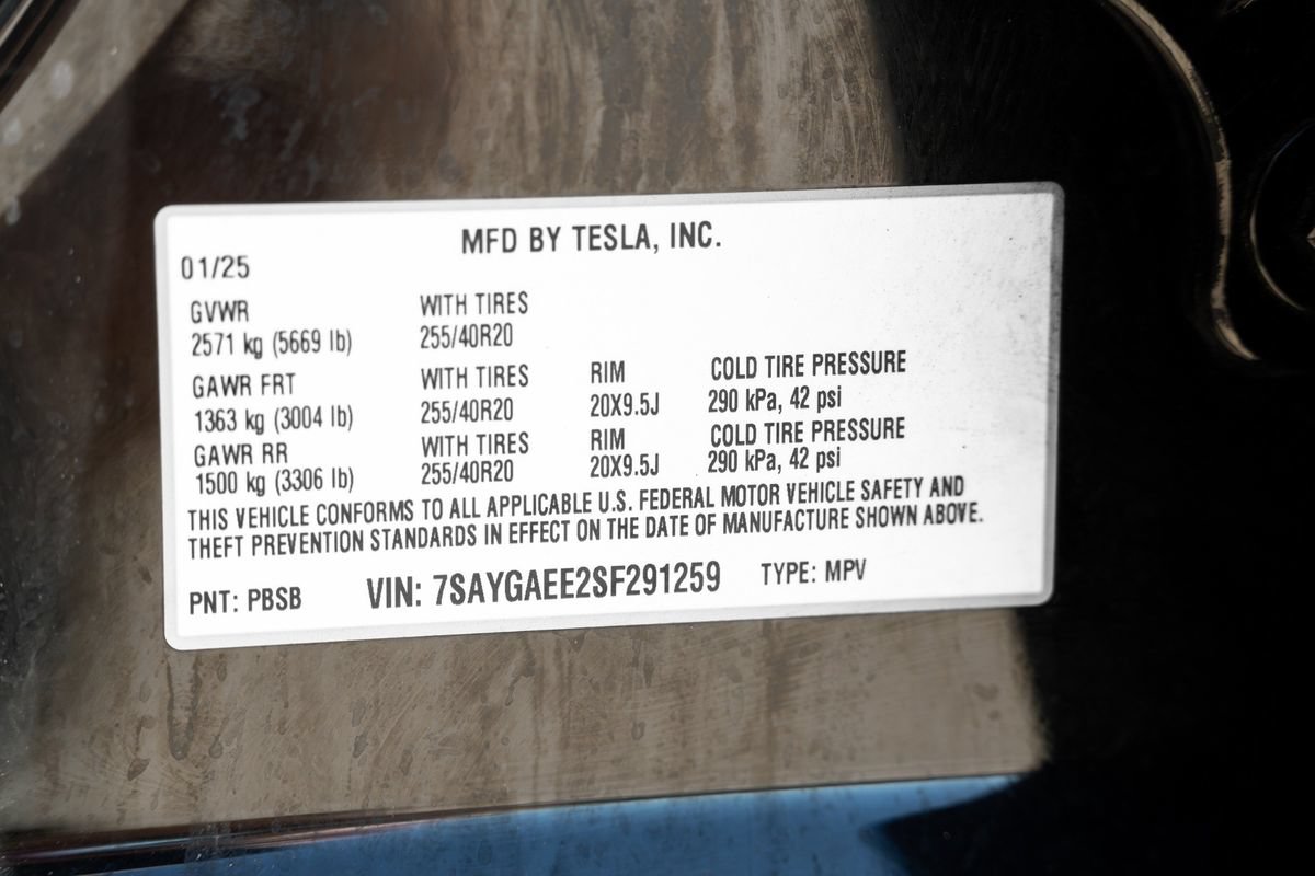 Used 2025 Tesla Model Y Long Range AWD/4WD image 33