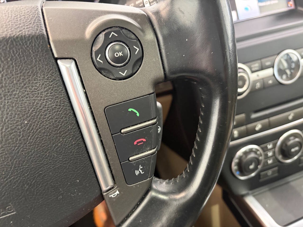Used 2015 Land Rover LR2 AWD/4WD image 19