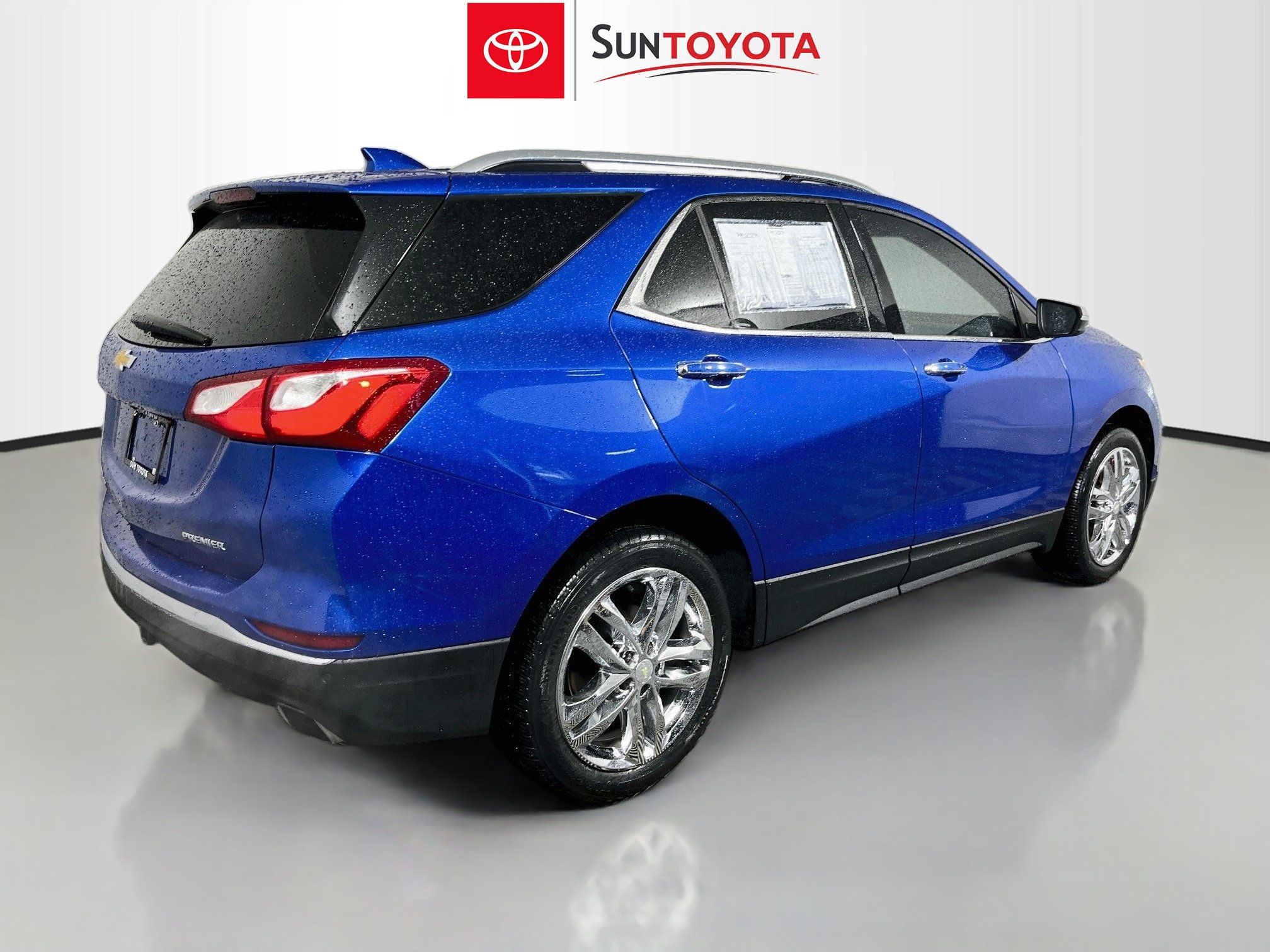 Used 2019 Chevrolet Equinox Premier FWD image 4