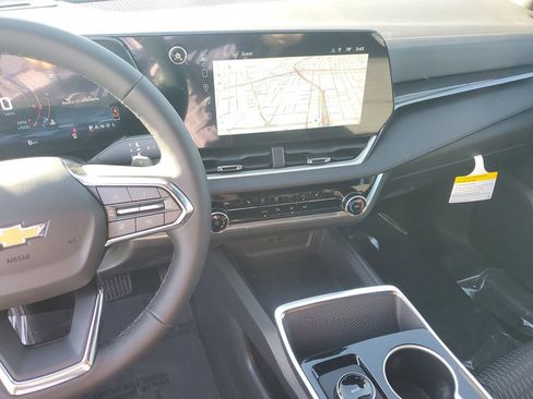 New 2026 Chevrolet Equinox LT image 22