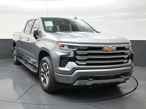 Used 2024 Chevrolet Silverado 1500 High Country RWD image 7