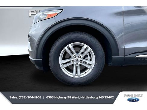 Used 2021 Ford Explorer XLT w/ Equipment Group 202A RWD image 7