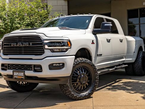 Used 2024 RAM 3500 Laramie w/ Night Edition AWD/4WD image 3