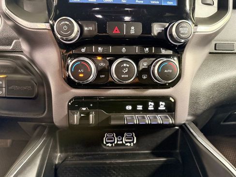 Used 2022 RAM 2500 Laramie w/ Night Edition AWD/4WD image 19