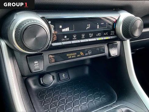 Certified 2022 Toyota RAV4 LE image 33