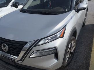 Used 2021 Nissan Rogue SV video 1