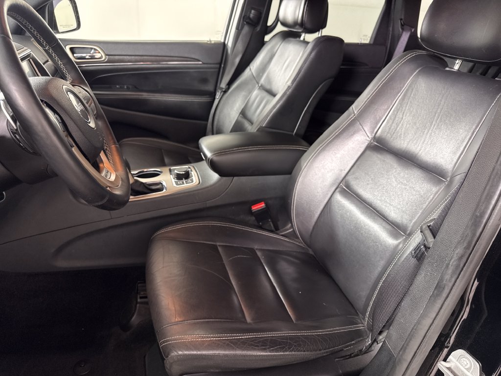 Used 2017 Jeep Grand Cherokee Limited AWD/4WD image 11