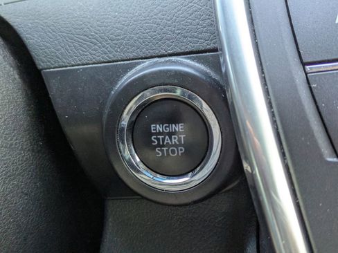 Used 2015 Toyota Camry XLE image 26