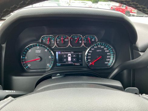 Used 2018 GMC Yukon SLE w/ SLE Value Package AWD/4WD image 12