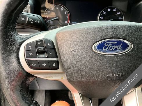 Used 2021 Ford Explorer XLT w/ Equipment Group 202A AWD/4WD image 15
