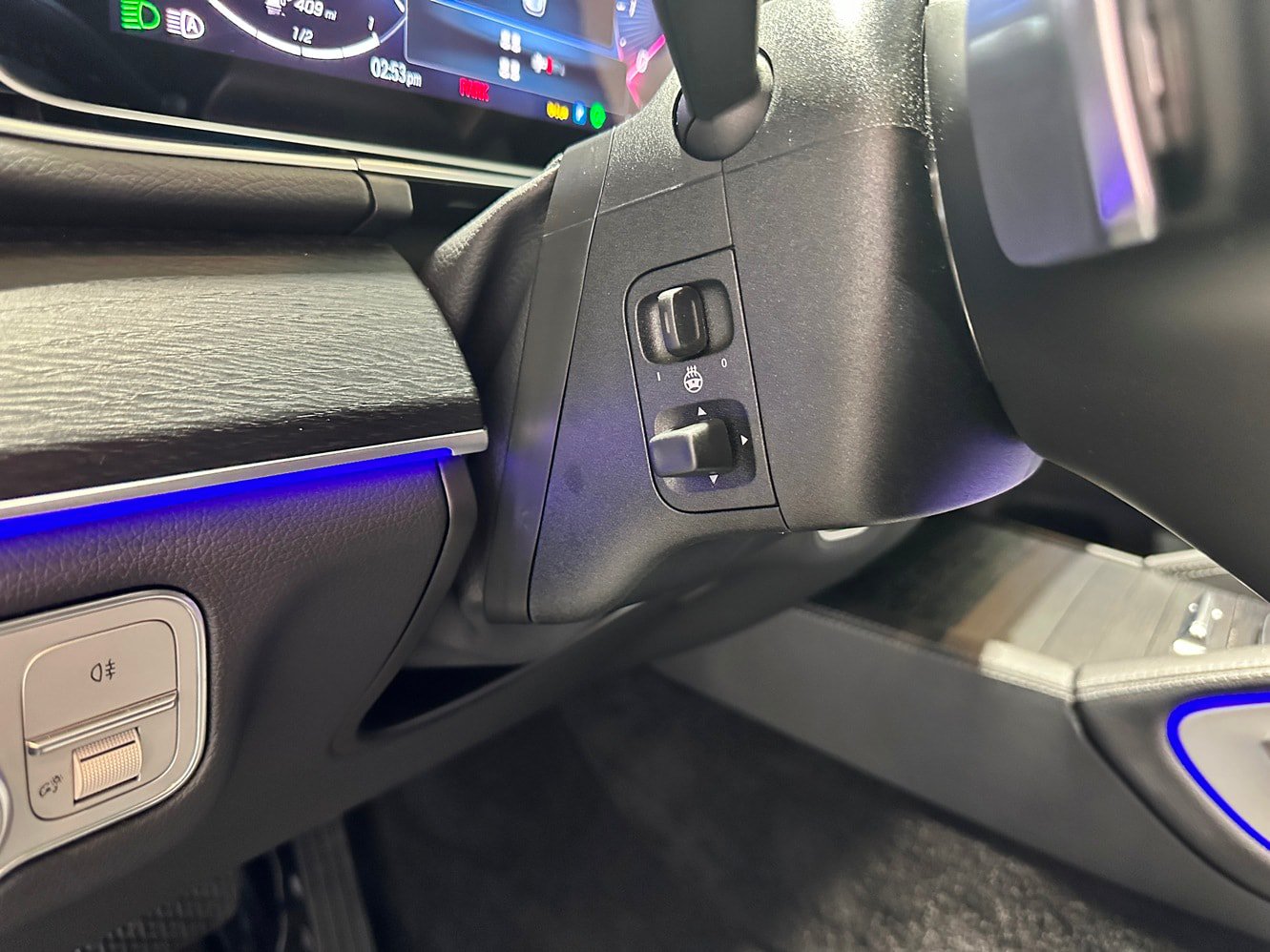 Certified 2025 Mercedes-Benz GLS 450 4MATIC image 16
