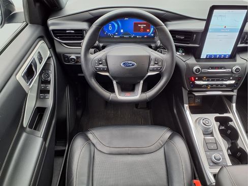 Used 2020 Ford Explorer ST w/ ST Street Pack image 13