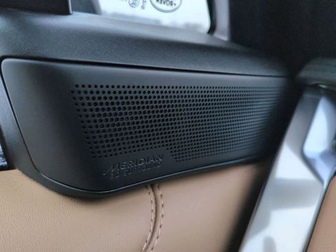 New 2026 Land Rover Range Rover SE image 31