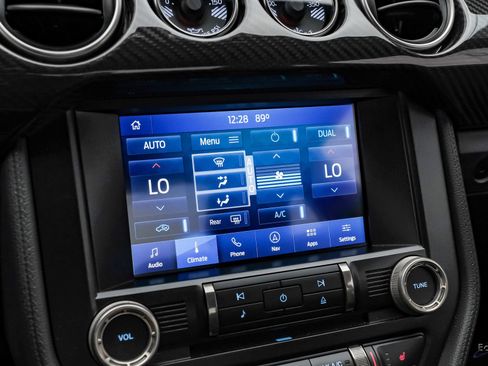 Used 2022 Ford Mustang Shelby GT500 w/ Technology Package RWD image 75