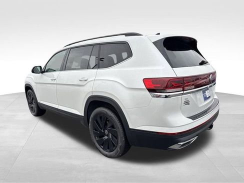 New 2026 Volkswagen Atlas SE FWD image 3