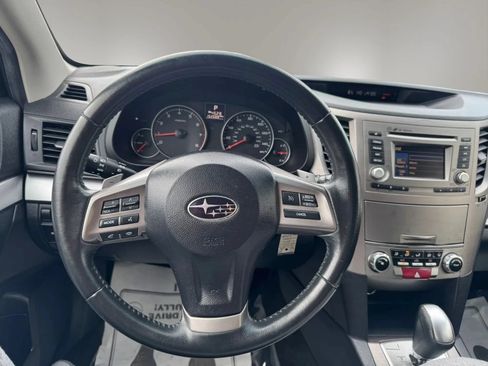 Used 2014 Subaru Outback 2.5i Premium w/ Accessory Value Package (OYZ) AWD/4WD image 19