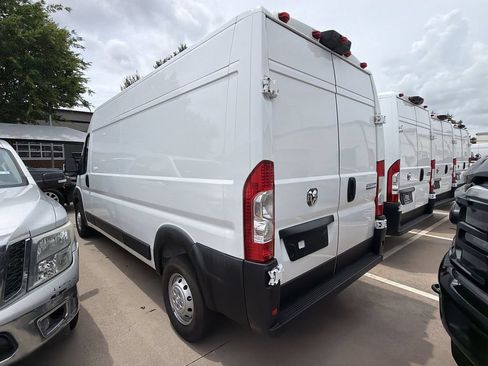 Used 2023 RAM ProMaster 2500 FWD image 4