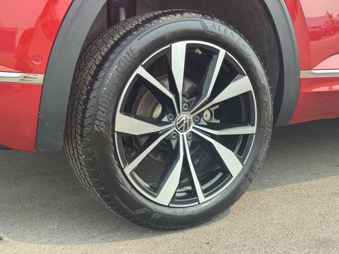 Used 2025 Volkswagen Atlas Cross Sport SEL Premium R-Line image 29