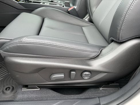 New 2026 Subaru Outback Touring XT image 29