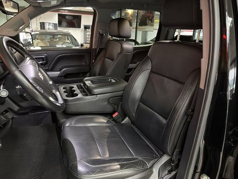 Used 2018 Chevrolet Silverado 1500 LTZ Z71 w/ LTZ Plus Package AWD/4WD image 10