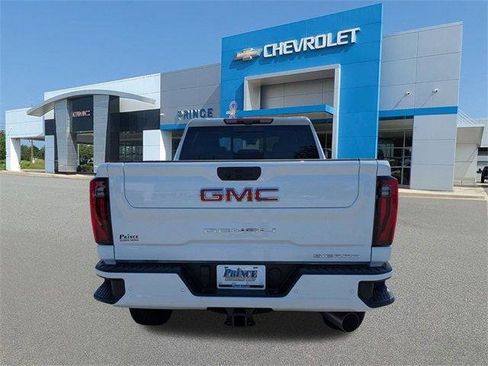 New 2025 GMC Sierra 2500 Denali w/ Denali Reserve Package image 7