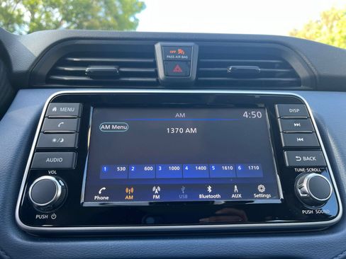 Used 2025 Nissan Versa SV FWD image 20