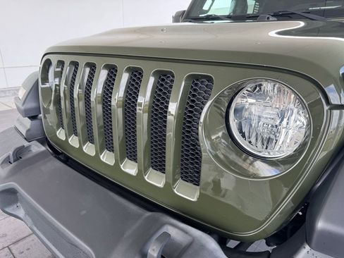 Used 2022 Jeep Wrangler Unlimited Sport image 2