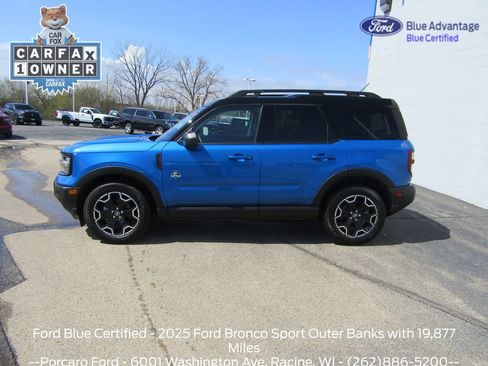Certified 2025 Ford Bronco Sport Outer Banks w/ Outer Banks Tech Package+ AWD/4WD image 2