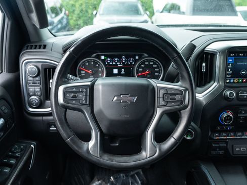 Used 2020 Chevrolet Silverado 1500 LTZ AWD/4WD image 12