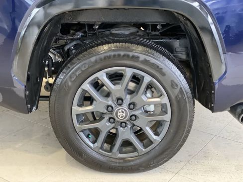 Used 2025 Toyota Tundra Platinum image 13