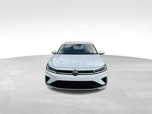 Used 2025 Volkswagen Jetta S image 8