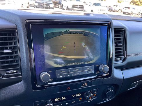 Used 2022 Nissan Frontier Pro-X RWD image 17