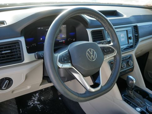 Used 2022 Volkswagen Atlas SE image 19