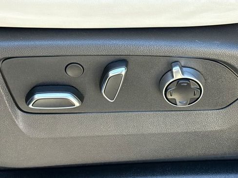 Used 2025 Cadillac Escalade V image 24