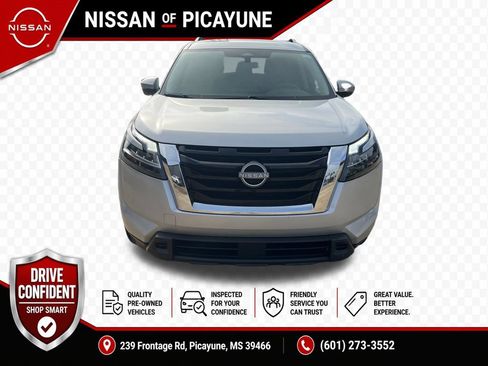 Used 2025 Nissan Pathfinder SV AWD/4WD image 9